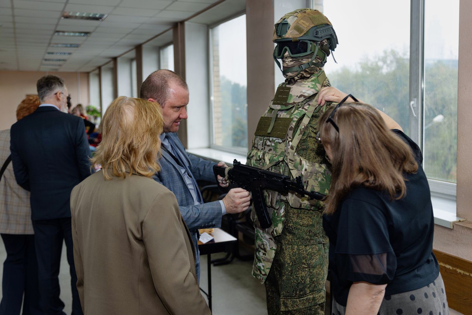 Выставка «СВО и Герои»,  состоявшаяся в рамках Военно-патриотической акции  «Честь имею! Битва за Москву»