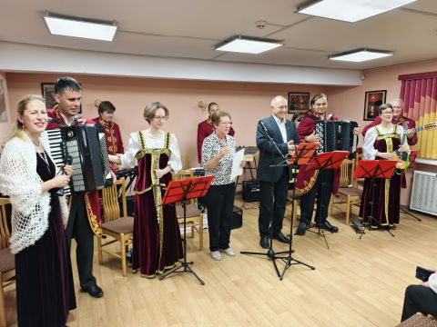 В Культурном центре Драгунского состоялся концерт ко Дню пожилого человека!